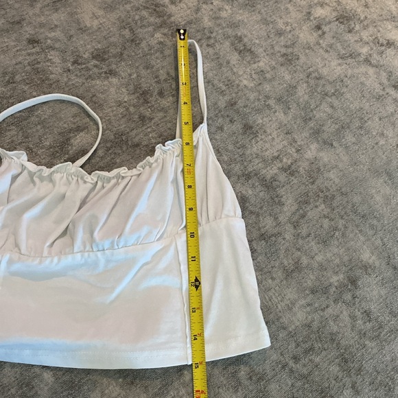 Princess Polly size 6 cropped ruched white top. {199} - Picture 7 of 8